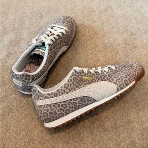 PUMA Arizona Sneaker